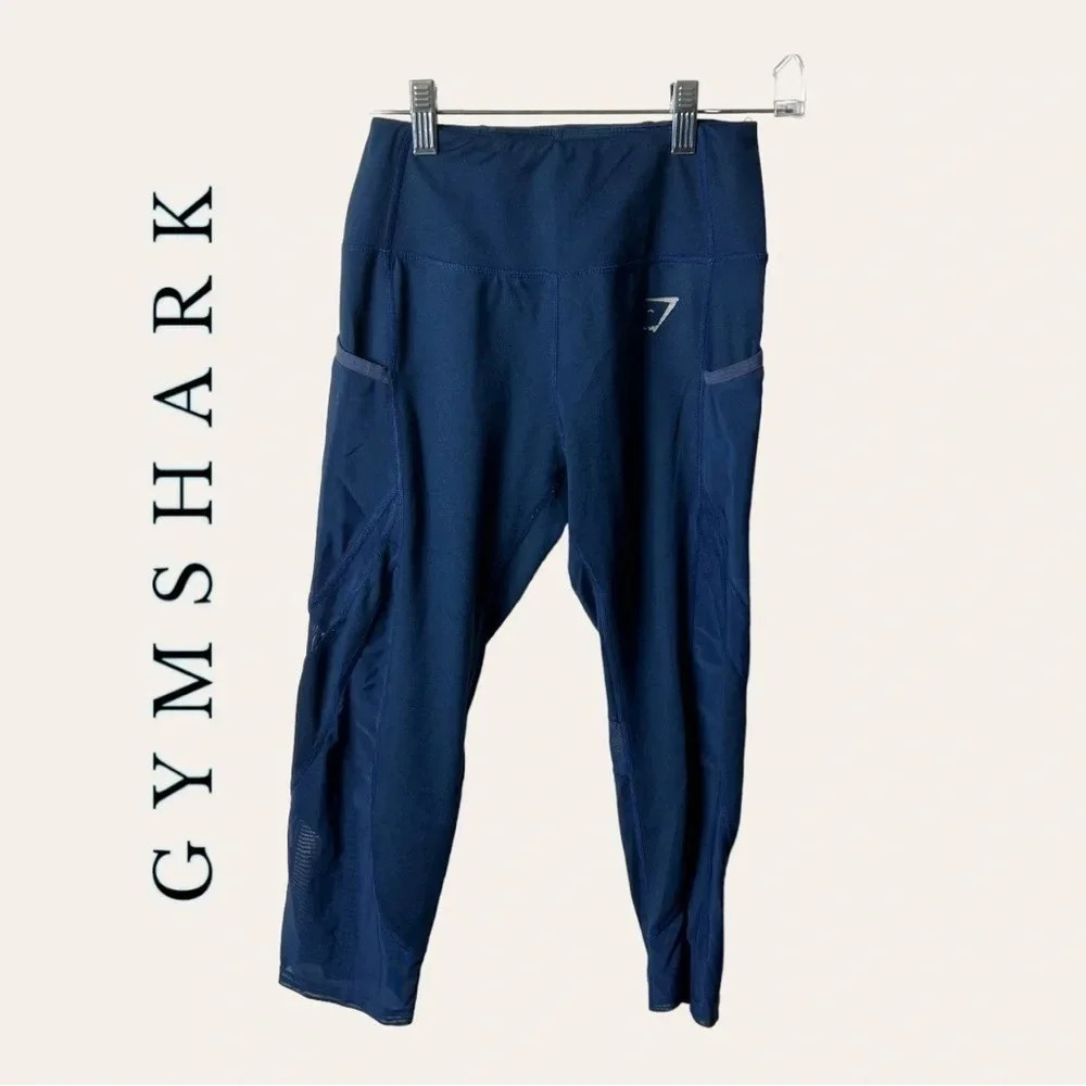 0339W. GYMSHARK LEGGINGS NAVY BLUE IN COLOR SIZE SMALL